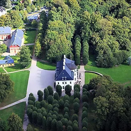 Hotell Bernstorff Castle