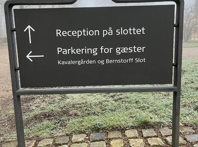 ホテル Bernstorff Castle